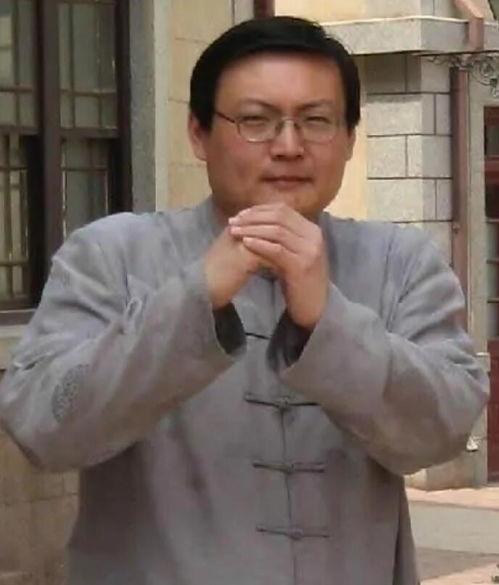 梁宏达爆料娱乐圈黑幕,梁宏达曝惊人黑幕内幕 第2张 梁宏达爆料娱乐圈黑幕,梁宏达曝惊人黑幕内幕 第2张